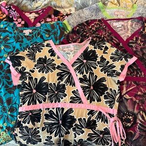 Set of 5 medium Koi scrub tops